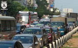 Người dân ùn ùn quay lại Hà Nội sau kỳ nghỉ lễ